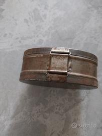 Scatoletta vintage in latta anni30.