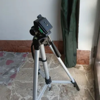 Treppiedi telescopico per macchine fotografiche