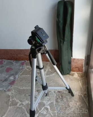 Treppiedi telescopico per macchine fotografiche