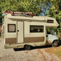 Camper mansardato 5,45 mt