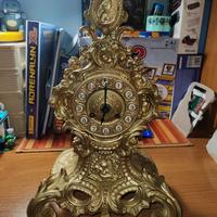 Antico orologio da tavolo