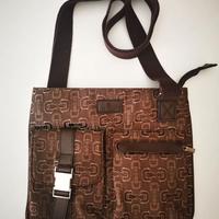 borsa Gucci con tracolla tessuto e pelle.