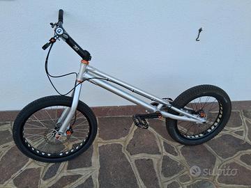 Echo bike trial 20" + accessori