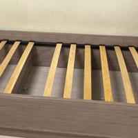 Letto singolo con rete a doghe