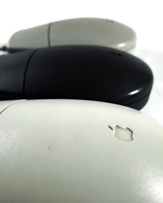 Apple Desktop Mouse Bus II 2 bianchi 1 nero