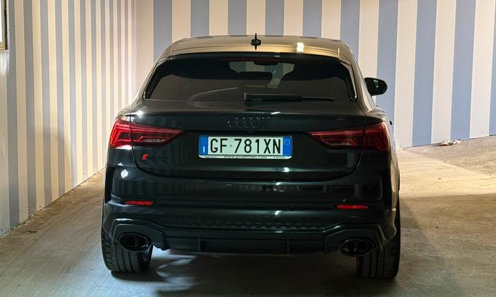 Audi RSQ3