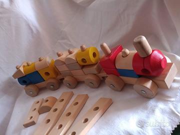 Trenini in legno