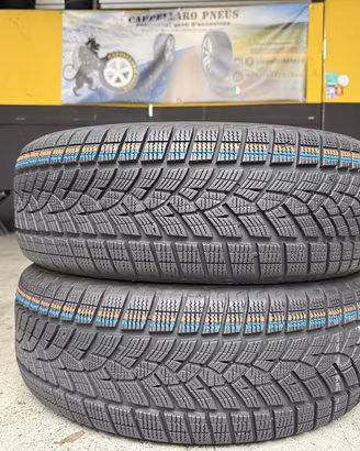 2 Gomme 215/60R17 Goodyear Invernali 95% residui