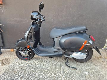 Piaggio Vespa 300 GTS