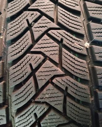 PNEUMATICI INVERNALI DUNLOP 225/50 R17 98H