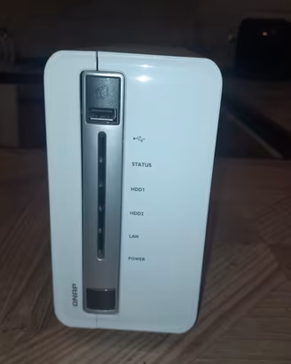 Sistema NAS 2xBAY SATA marca QNap