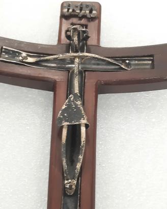 antico crocifisso stlizz in argento su legno noce 