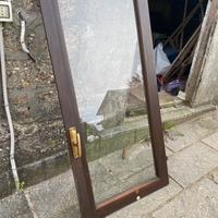 Coppier di finestre in vero legno con vetrocamera