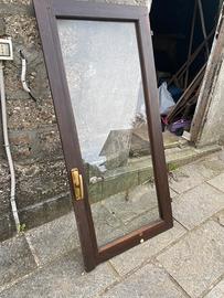 Coppier di finestre in vero legno con vetrocamera