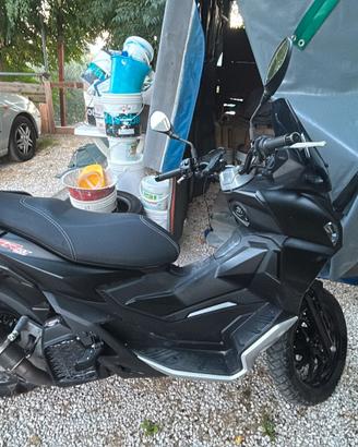 APRILIA SR GT 200