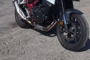 Honda hornet 750