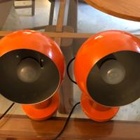 Lampada arancione vintage a calamita