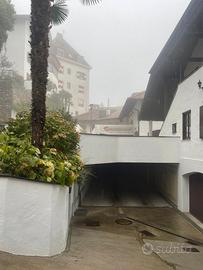 Affittassi Garage a scena