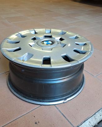 CERCHI 15" + COPRICERCHI PER AUTO BMW