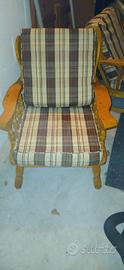 2 poltrone  in legno 