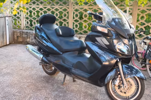 Suzuki Burgman 650 anno 06'