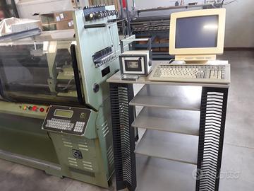 MACCHINA ELETTRONICA PER MAGLIERIA