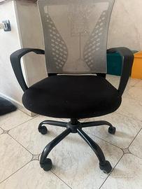 Sedia da ufficio ergonomica con braccioli e schien