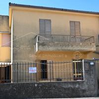 Arbus - Casa con giardino