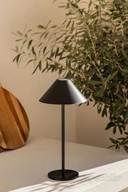 Lampada da tavolo SKLUM