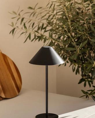 Lampada da tavolo SKLUM