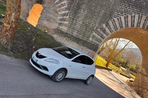 Lancia Ypsilon 3* Serie 2017 Accetto Permuta