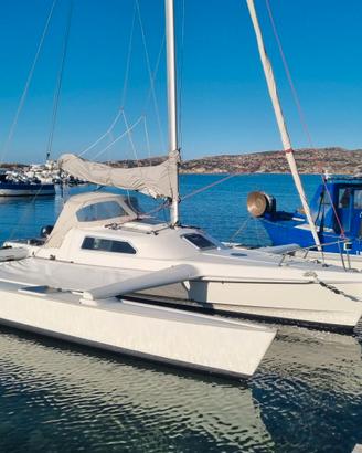 Trimarano Dragonfly 800, refit 2024