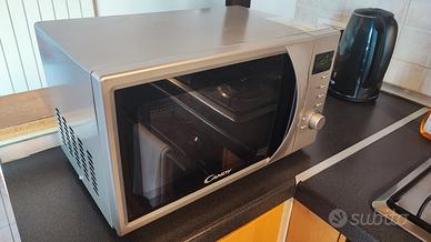 Micronde 700 W - Candy Idea CMG2071DS
