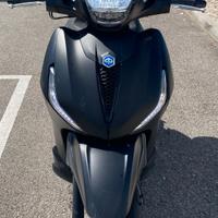 SCOOTER PIAGGIO BEVERLY 400 HPE 2024