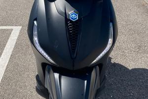 SCOOTER PIAGGIO BEVERLY 400 HPE 2024
