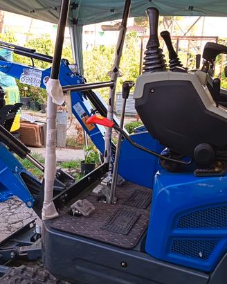 escavatorino 15q motore Kubota 702cc 