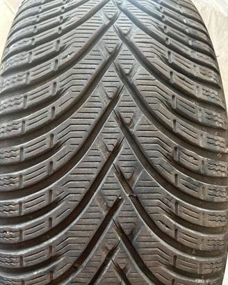 4 pneumatici invernali 225  55  R18