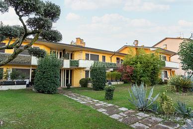 QUADRILOCALE CON GIARDINO, BOX E CANTINA