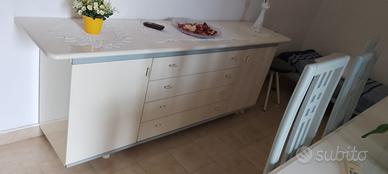 Mobile da sala con cassetti e due ante