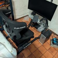 postazione playseat + schermo Msi 32 pollici curvo