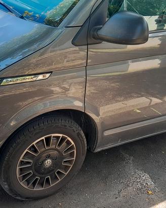 Volkswagen California Beach Camper T6.1 2000 TDI
