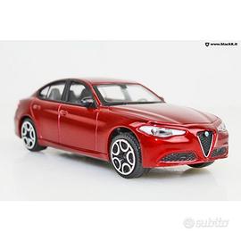 Alfa Giulia 1/43 Burago rossa