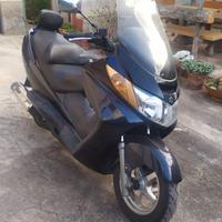 Suzuki Burgman AN400 del 2004 pochi chilometri