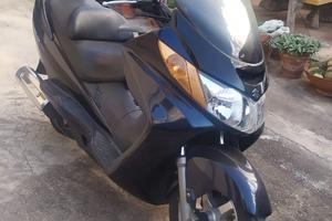 Suzuki Burgman AN400 del 2004 pochi chilometri