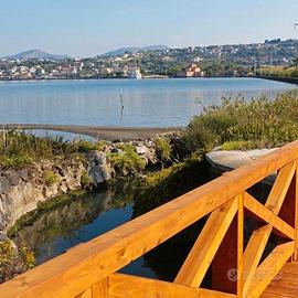 Villetta sul lago Fusaro a pochi passi dal mare
