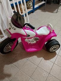 Moto elettrica giocattolo