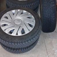 gomme invernali 155/65/14   75T  CON CERCHIONE