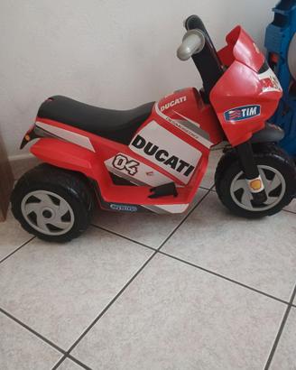 Moto elettrica ducati peg Perego