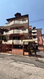 Appartamento di 195 m² con 4 locali a Giugliano in