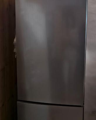 Frigorifero combinato con freezer  nuovo